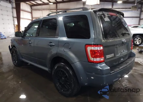 2011 Ford Escape Xlt z USA, uszkodzony, nr VIN 1FMCU9DG8BKA62052